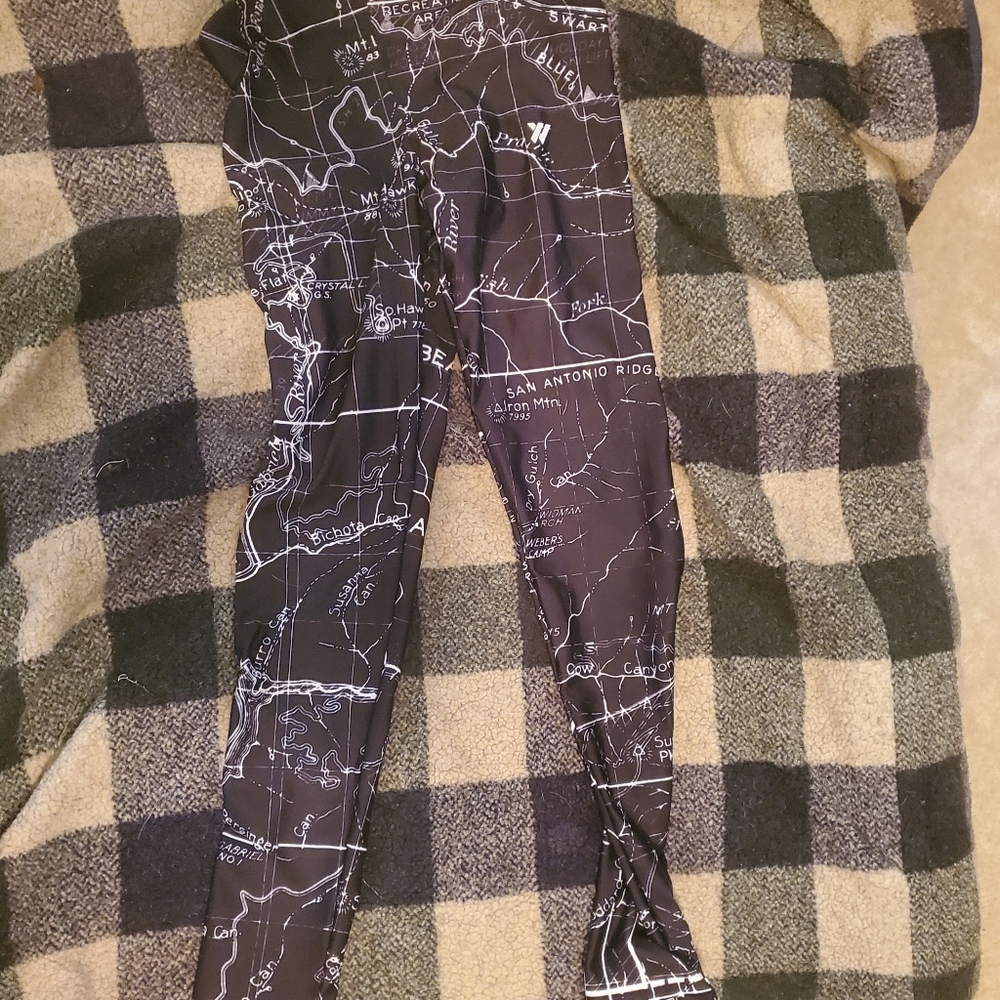 TRVRS size small leggings